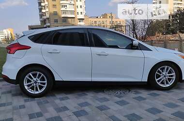 Хетчбек Ford Focus 2015 в 