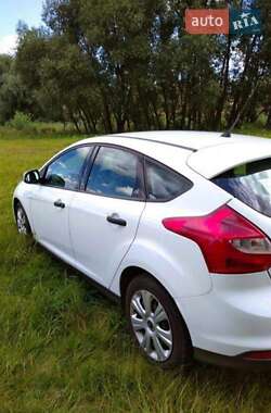 Хэтчбек Ford Focus 2014 в 