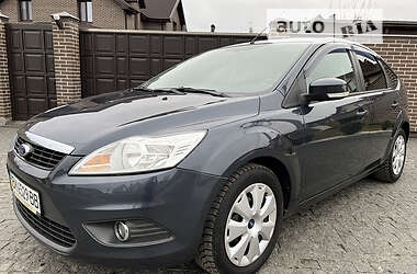 Хэтчбек Ford Focus 2010 в Сумах