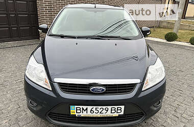 Хэтчбек Ford Focus 2010 в Сумах