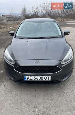 Седан Ford Focus 2016 в 