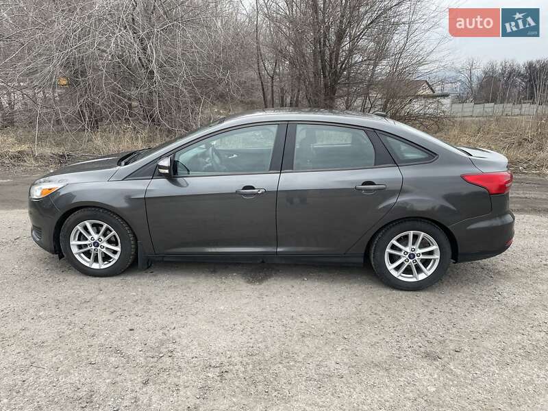 Седан Ford Focus 2016 в Дніпрі