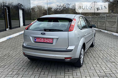 Хэтчбек Ford Focus 2006 в 