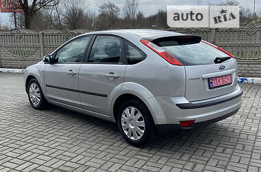 Хэтчбек Ford Focus 2006 в 