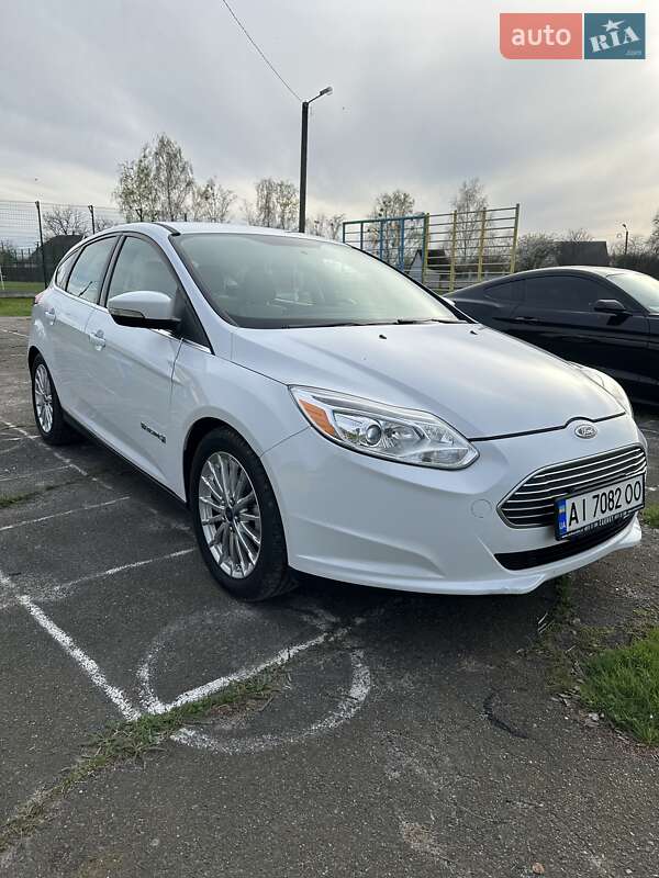 Хэтчбек Ford Focus 2015 в Вышгороде