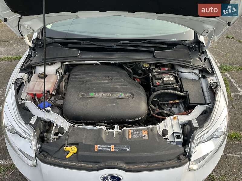 Хэтчбек Ford Focus 2015 в Вышгороде