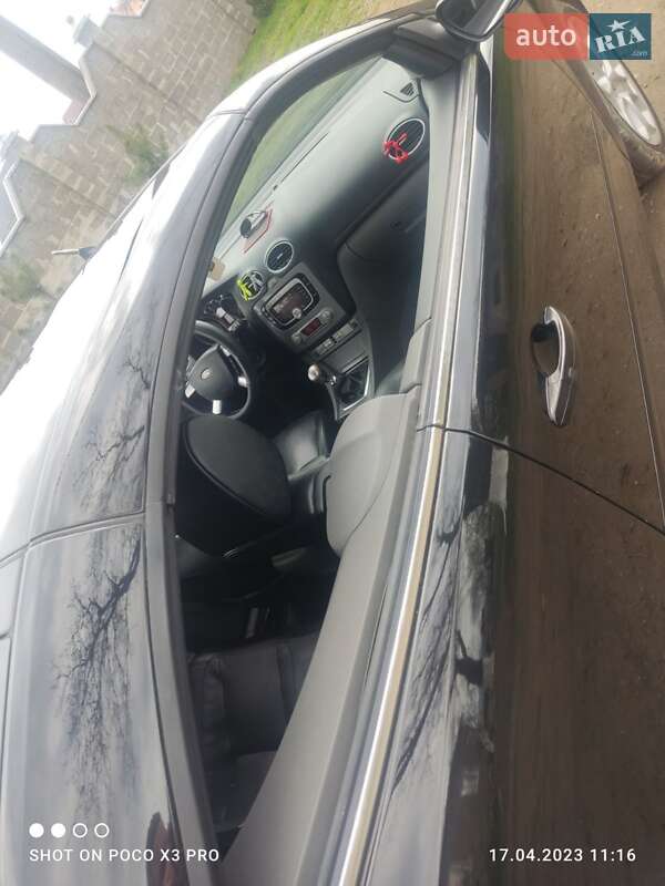Кабриолет Ford Focus 2009 в Хусте