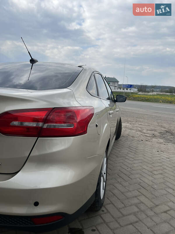 Седан Ford Focus 2017 в Черновцах