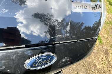 Седан Ford Focus 2015 в 