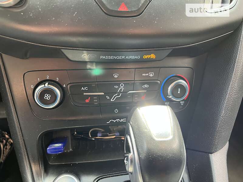 Седан Ford Focus 2015 в Львове