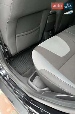 Седан Ford Focus 2012 в 