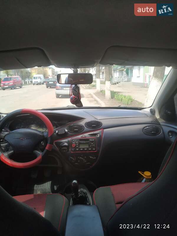 Хэтчбек Ford Focus 1998 в Житомире фото 2 Хэтчбек Ford Focus 1998 в Житомире