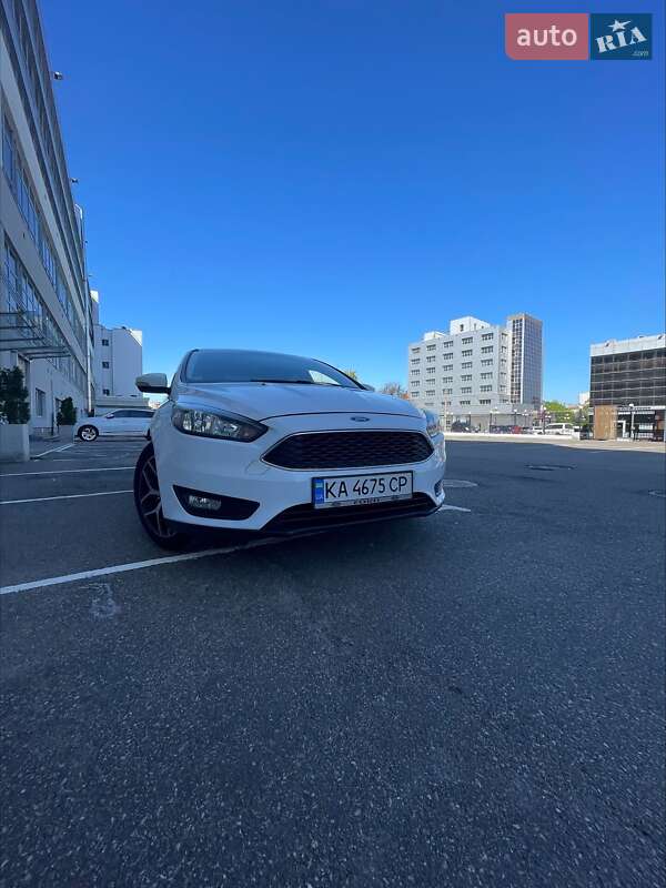 Седан Ford Focus 2017 в Киеве