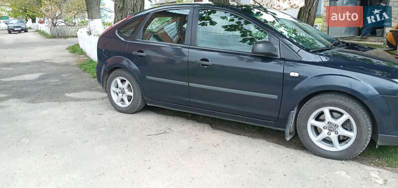 Хэтчбек Ford Focus 2006 в Томашполе фото 3 Хэтчбек Ford Focus 2006 в Томашполе