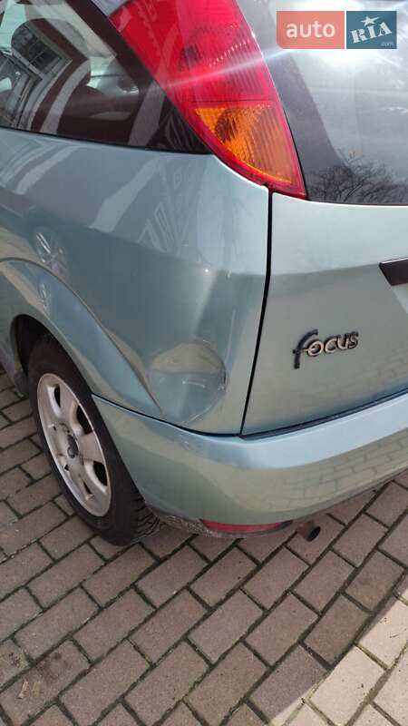 Хэтчбек Ford Focus 1999 в Черновцах