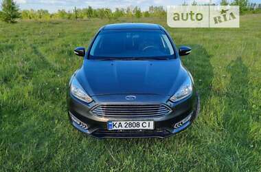 Седан Ford Focus 2016 в Киеве