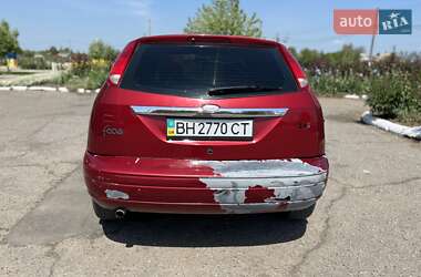 Хэтчбек Ford Focus 2002 в 