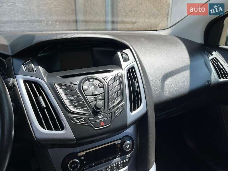 Универсал Ford Focus 2012 в Новояворовске