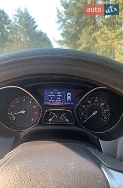 Седан Ford Focus 2013 в Макарове