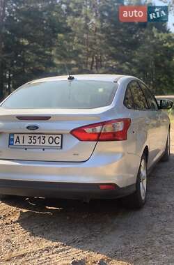 Седан Ford Focus 2013 в Макарове