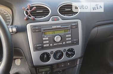 Хэтчбек Ford Focus 2007 в 