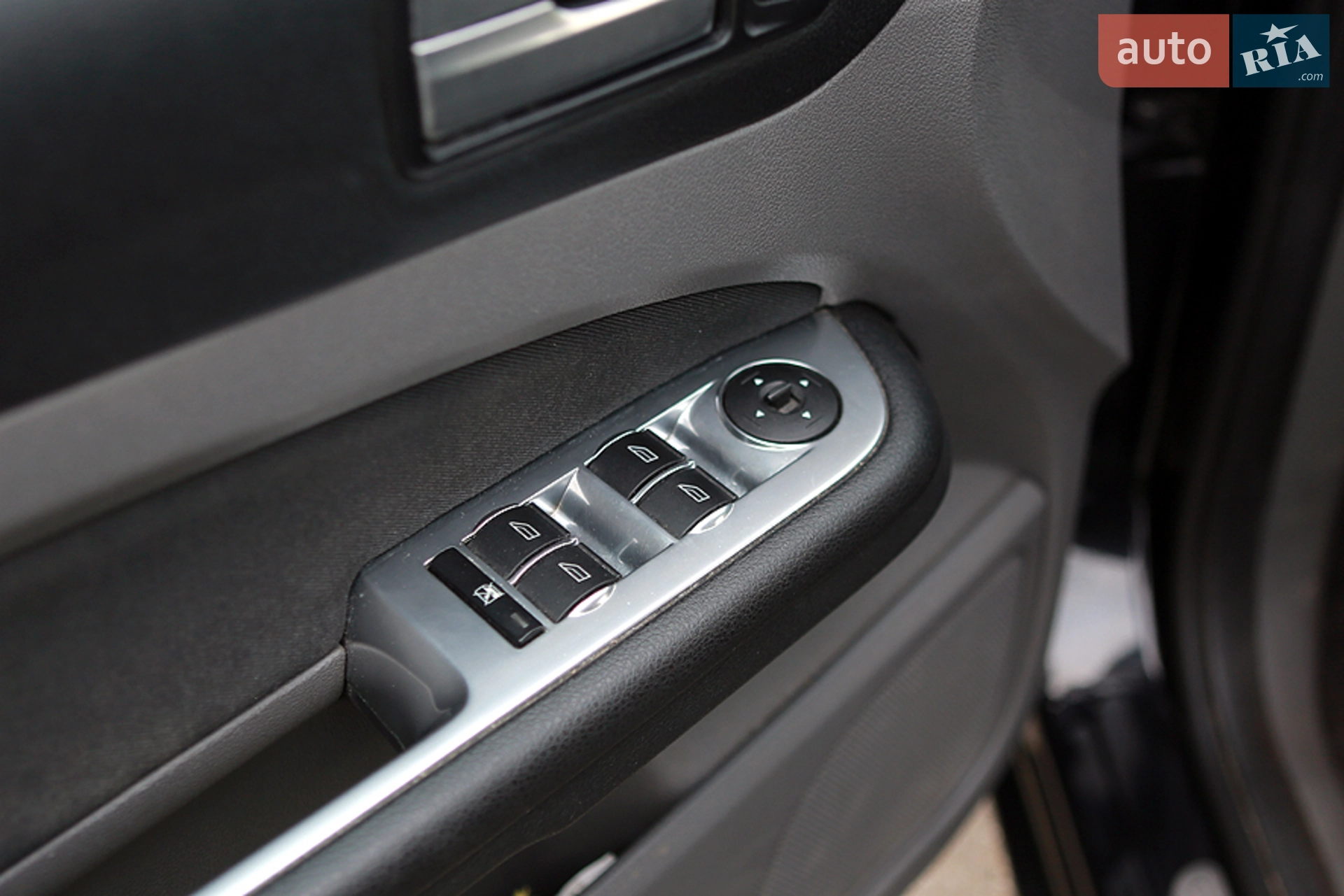 2010 Ford Focus - мініатюра 11