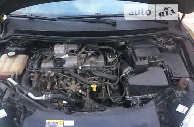Хэтчбек Ford Focus 2005 в 