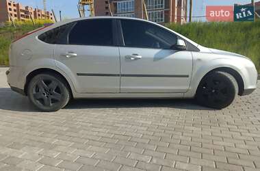 Хэтчбек Ford Focus 2007 в 