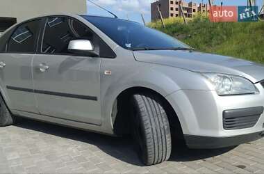 Хэтчбек Ford Focus 2007 в 