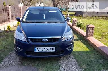 Хэтчбек Ford Focus 2011 в Болехове