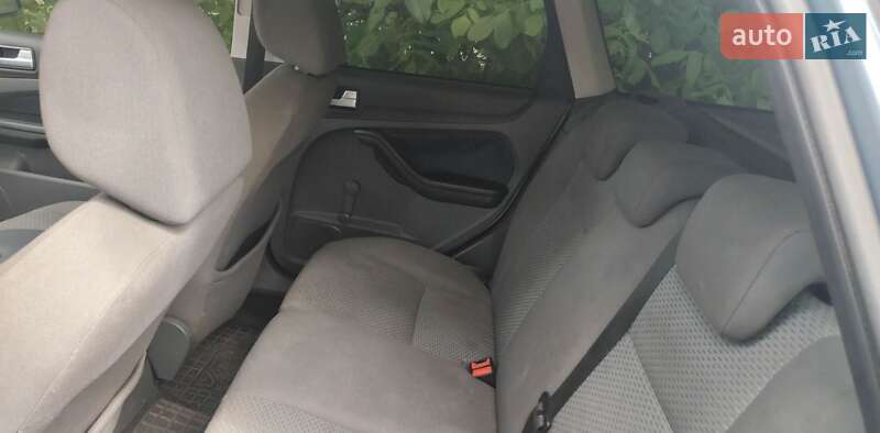 Универсал Ford Focus 2005 в Белозерке фото 5 Универсал Ford Focus 2005 в Белозерке