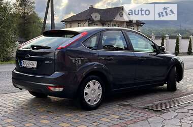 Хэтчбек Ford Focus 2010 в 