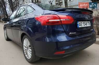 Седан Ford Focus 2016 в 