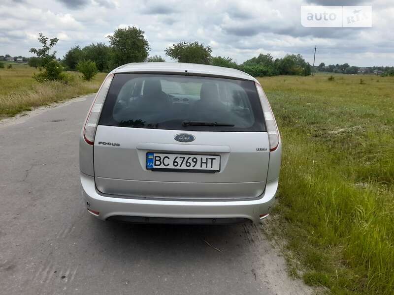 Универсал Ford Focus 2008 в Великих Мостах