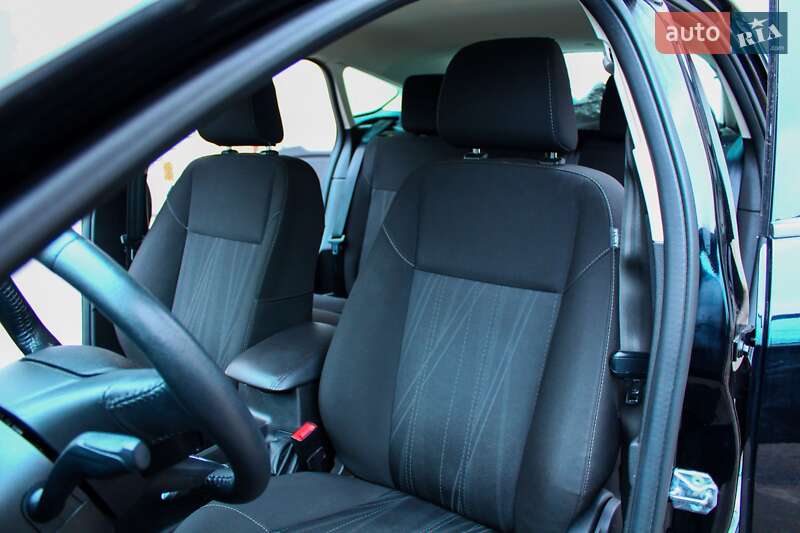 Хэтчбек Ford Focus 2017 в Киеве фото 8 Хэтчбек Ford Focus 2017 в Киеве
