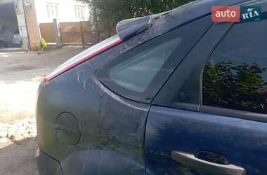 Хэтчбек Ford Focus 2010 в 