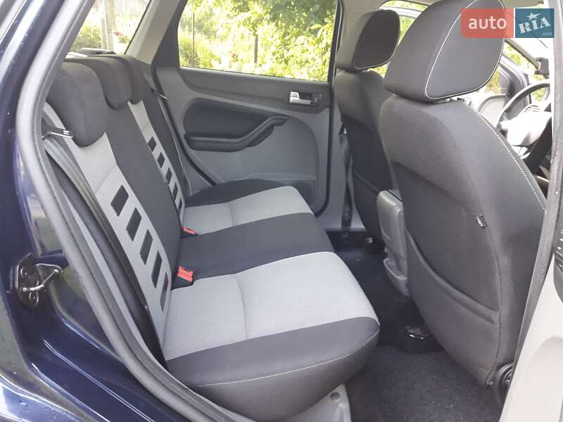 Универсал Ford Focus 2010 в Богодухове