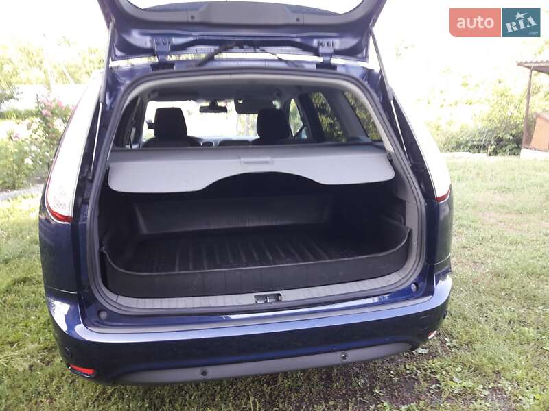 Универсал Ford Focus 2010 в Богодухове