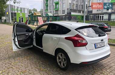 Хэтчбек Ford Focus 2013 в 