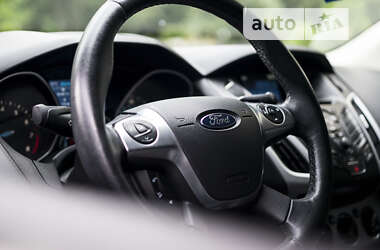 Хетчбек Ford Focus 2014 в Києві