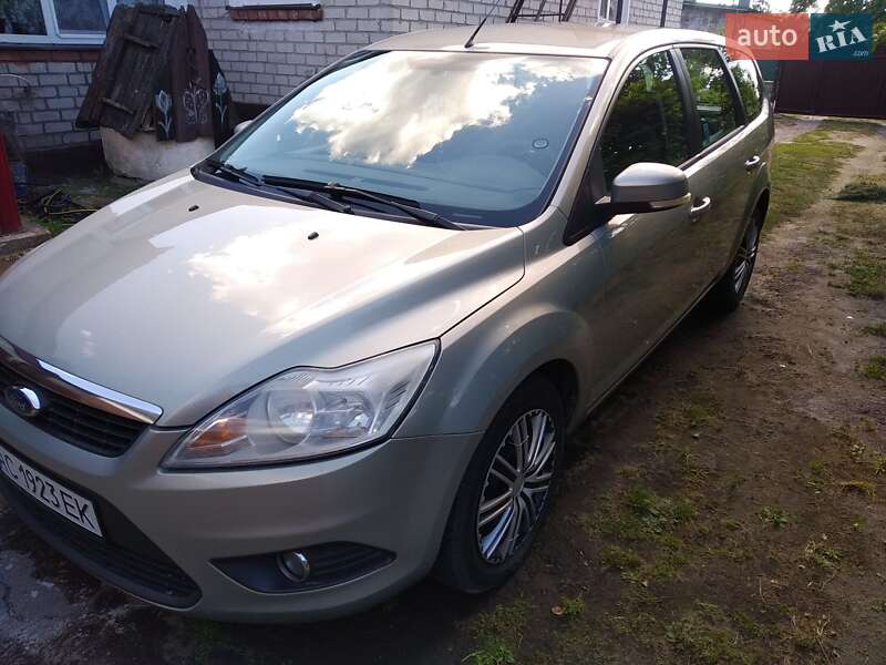Универсал Ford Focus 2010 в 