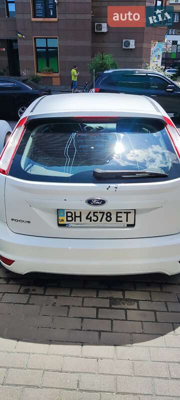Хэтчбек Ford Focus 2011 в Киеве