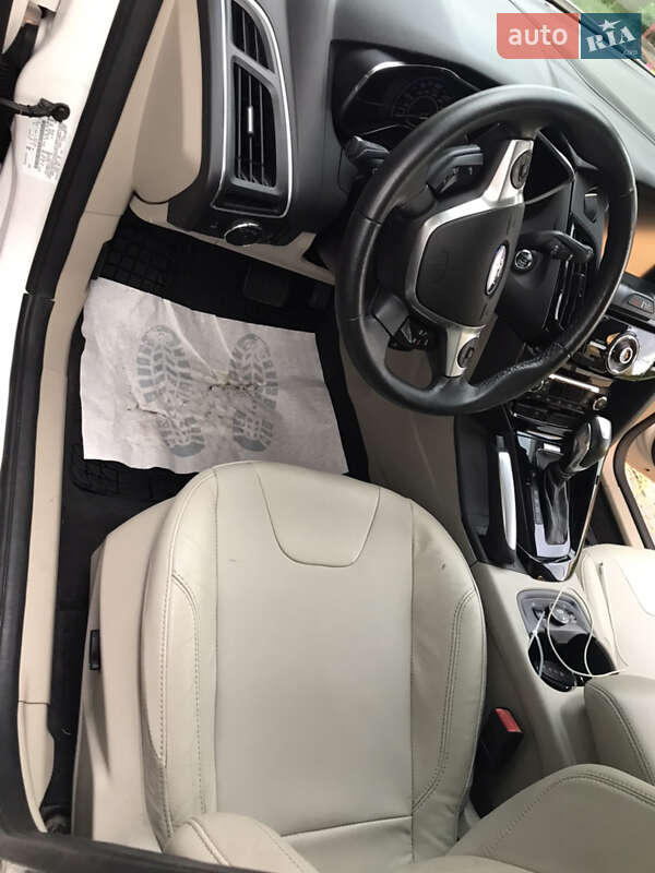 Хэтчбек Ford Focus 2012 в Буске