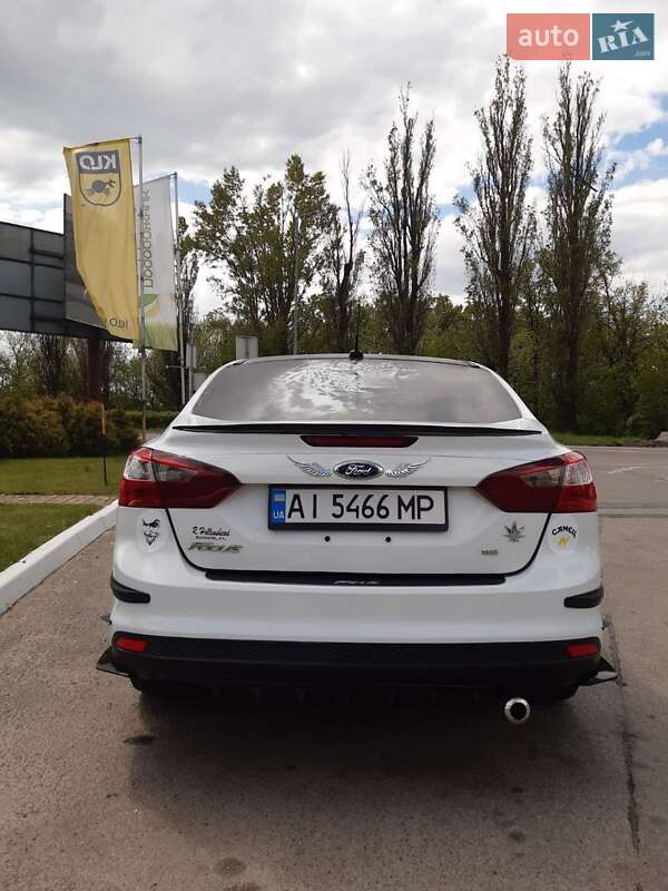 Седан Ford Focus 2013 в Києві фото 32 Седан Ford Focus 2013 в Києві
