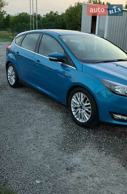 Хэтчбек Ford Focus 2016 в Днепре