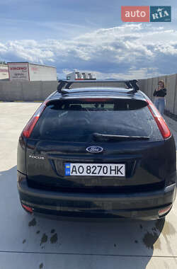 Хэтчбек Ford Focus 2006 в Тячеве