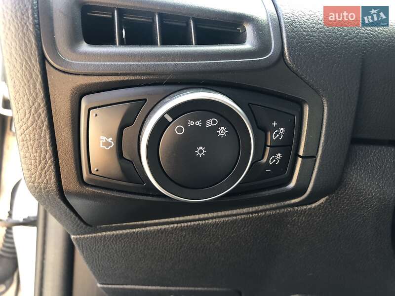 Седан Ford Focus 2015 в Николаеве фото 31 Седан Ford Focus 2015 в Николаеве