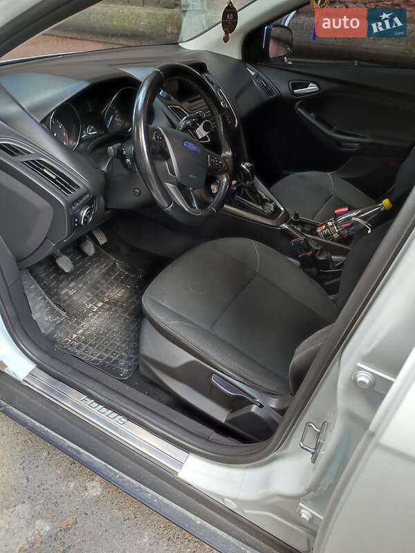 Универсал Ford Focus 2015 в Ровно фото 2 Универсал Ford Focus 2015 в Ровно