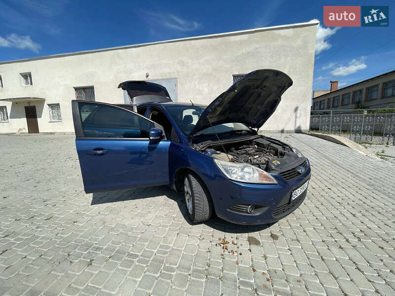 Хэтчбек Ford Focus 2008 в Борщеве
