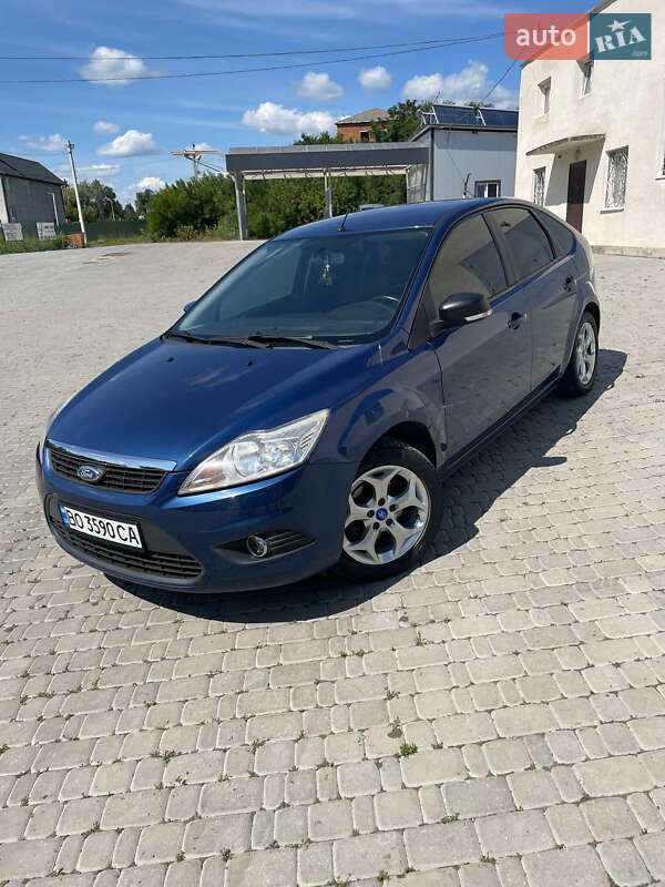 Хэтчбек Ford Focus 2008 в Борщеве